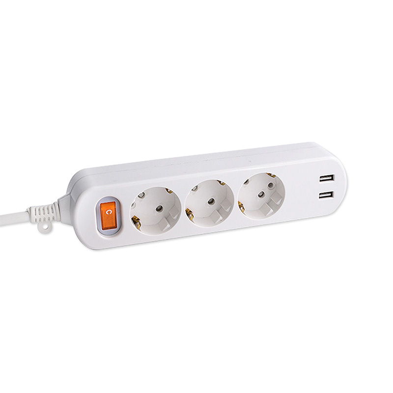 3 outlets EU szabványos aljzat 2 USB -porttal és 1 fő kapcsolóval 3 outlets EU szabványos aljzat 2 USB -porttal és 1 fő kapcsolóval